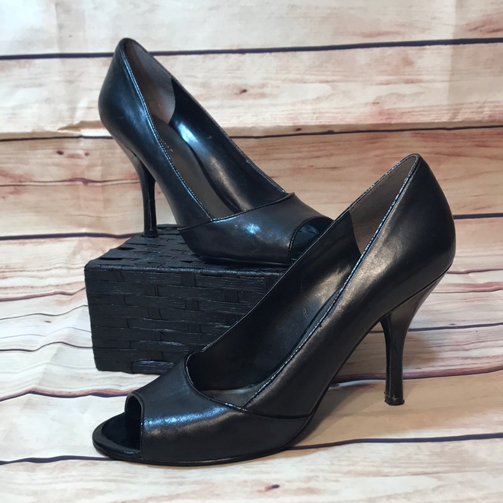 Nine West heals